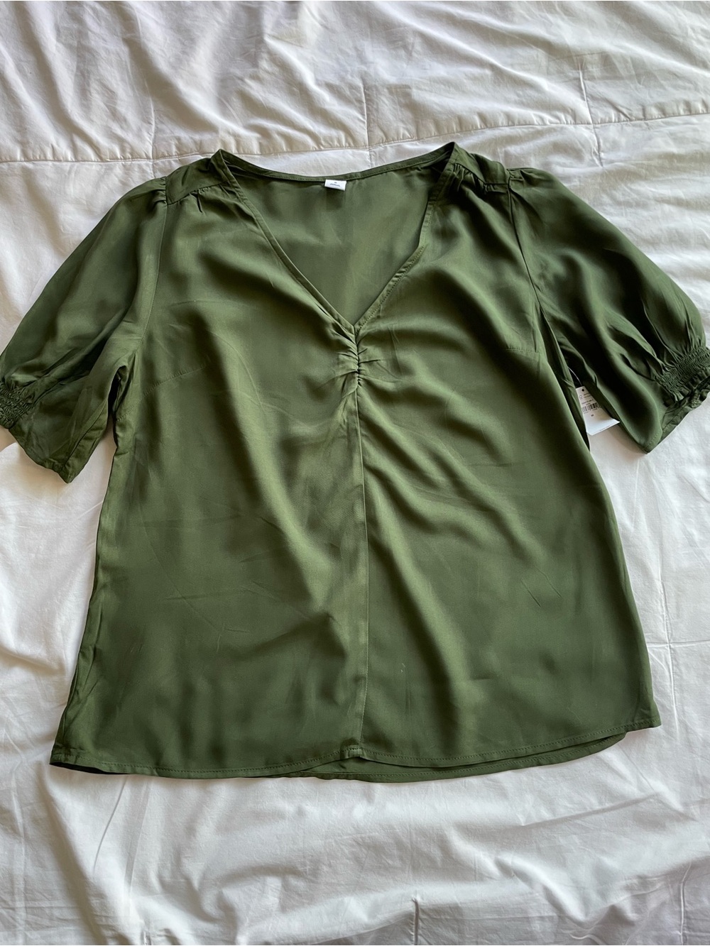 NWT Old Navy Olive Green V-Neck Puff Sleeve Blouse size Medium